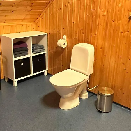 Rimelig Og Romslig Leilighet, 5 Pers Apartmán Svolvær